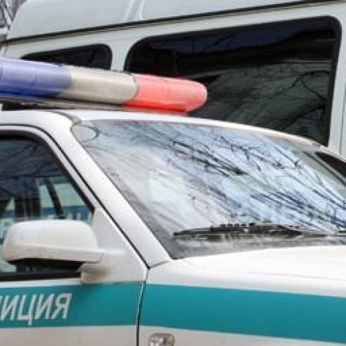 В Алматы двое полицейских избили старика на глазах у прохожих