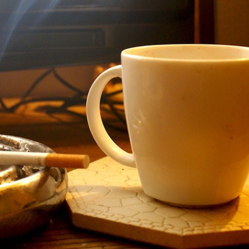 Госслужащим не будут запрещать курить и пить чай на работе