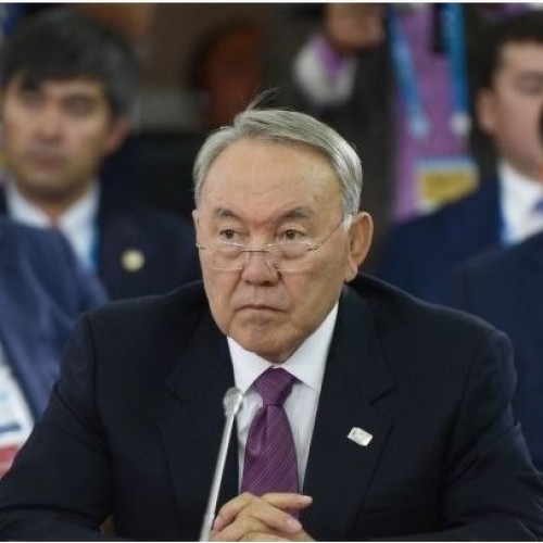 Назарбаев пообещал уволить отпугивающих инвесторов чиновников