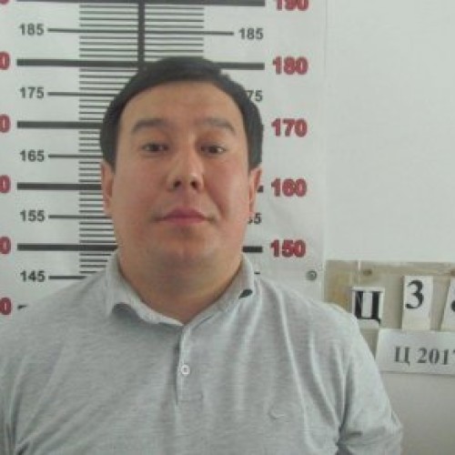 «Борец с коррупцией» в Павлодаре забрал у продавца магазина коньяк и деньги