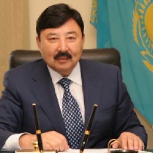 СМИ: В Алматы у бывшего министра украли 3 млн долларов и 50 тысяч евро
