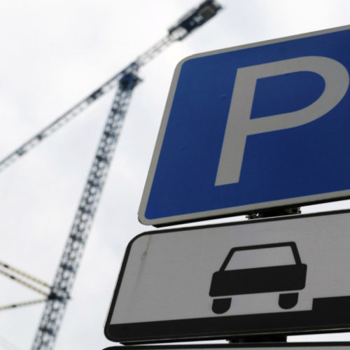 Привокзальную парковка в Актобе признали незаконным бизнесом