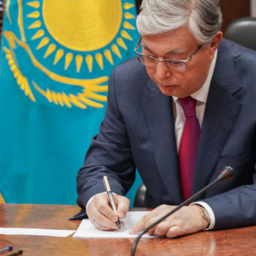 Токаев подписал закон об ответственности руководителей за коррупцию подчиненных
