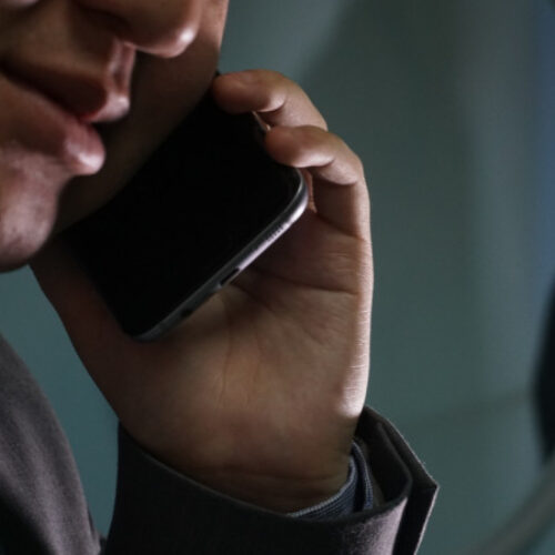 Телефоны на 51 миллион тенге хотели закупить чиновники в Павлодаре