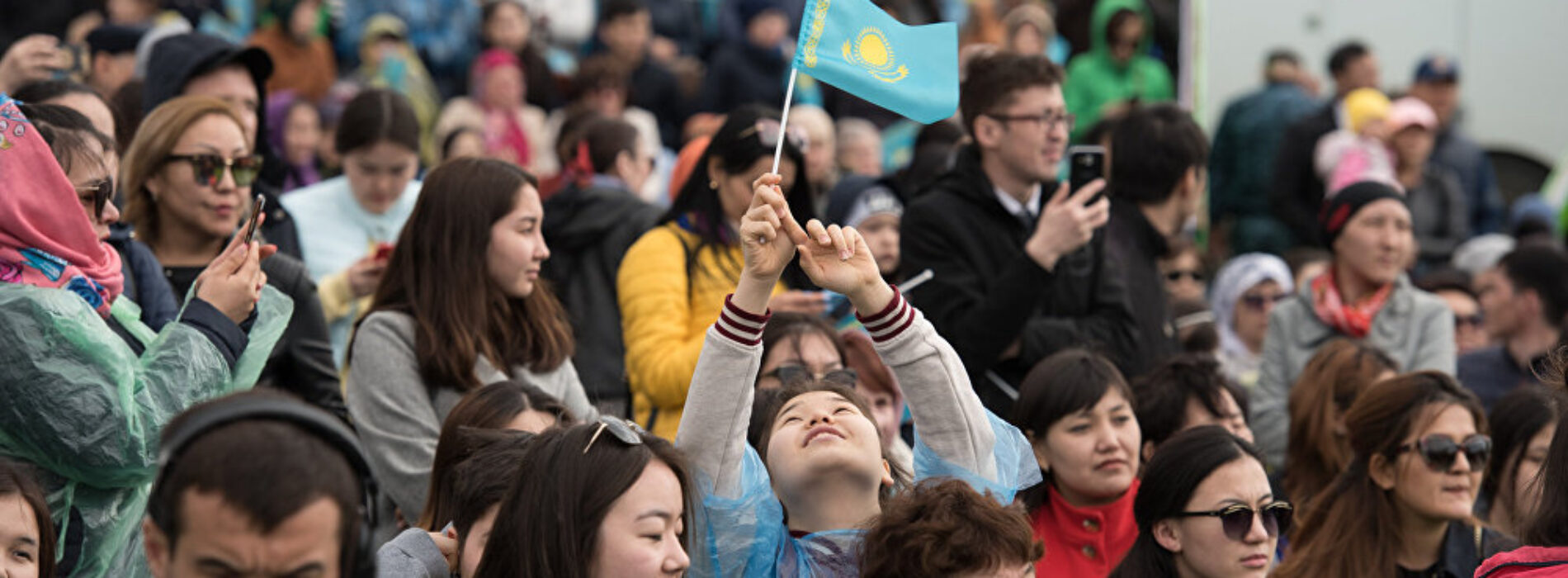 Имена первых 12 из 100 «честных казахстанцев» опубликуют в стране