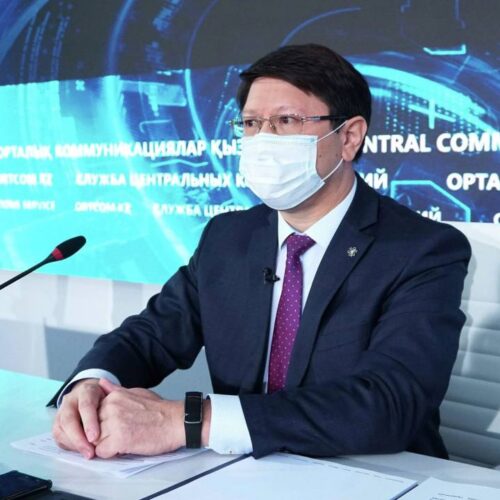 Глава Фонда соцмедстрахования Казахстана отказался назвать свою зарплату